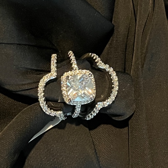 ENGAGEMENT RINGS WEDDING RINGS VALENTINES - Picture 4 of 9